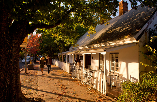 3 nights Adelaide + river cruise, Hahndorf & Adelaide Hills Tour